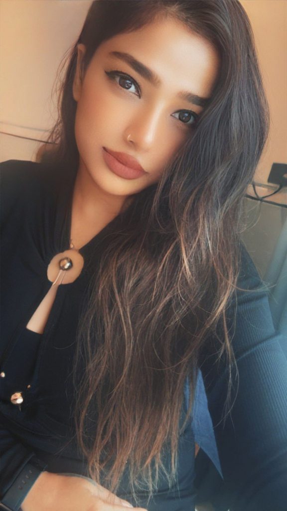 Housewife Escort in Kolkata